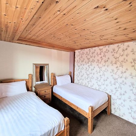 Torridon 1 With Private Hot Tub - Fife - Loch Leven - Lomond Hills- Pet Friendly Kelty Exterior foto