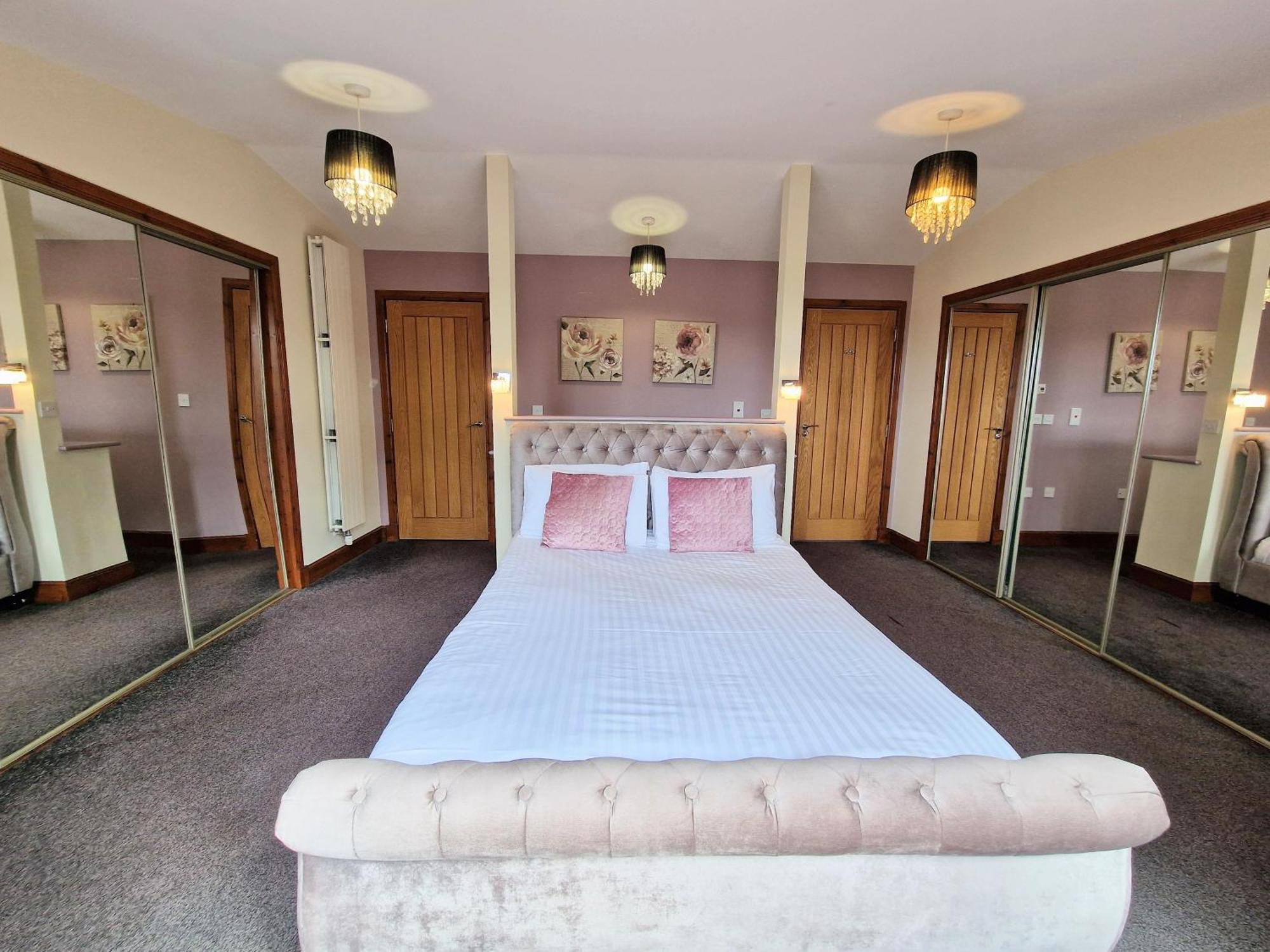 Torridon 1 With Private Hot Tub - Fife - Loch Leven - Lomond Hills- Pet Friendly Kelty Exterior foto