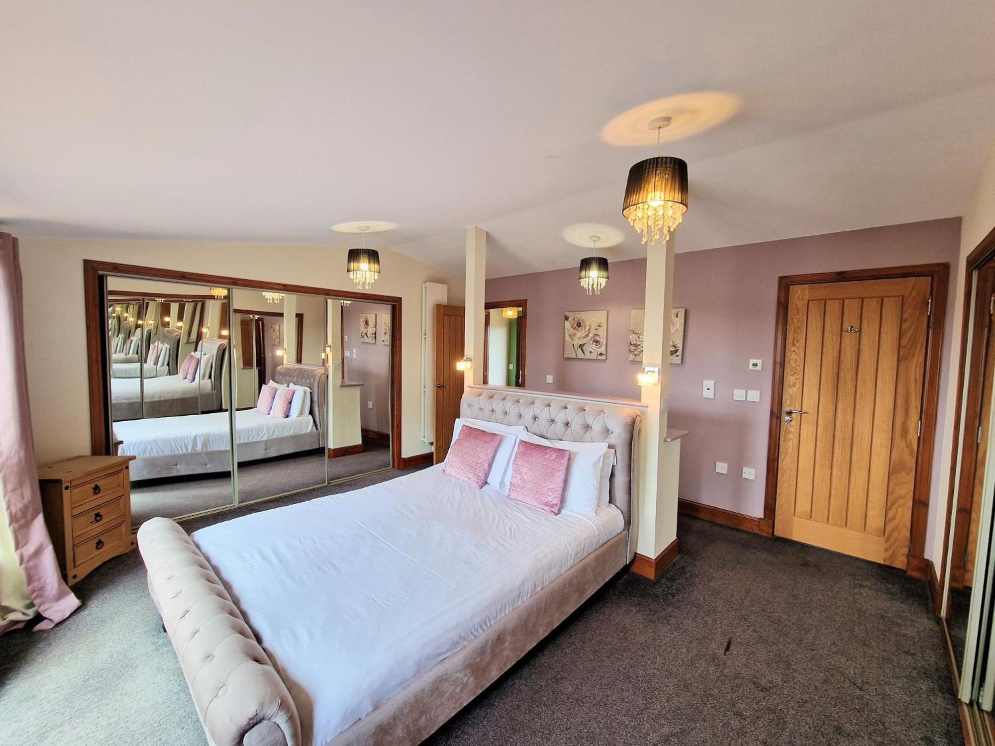 Torridon 1 With Private Hot Tub - Fife - Loch Leven - Lomond Hills- Pet Friendly Kelty Exterior foto