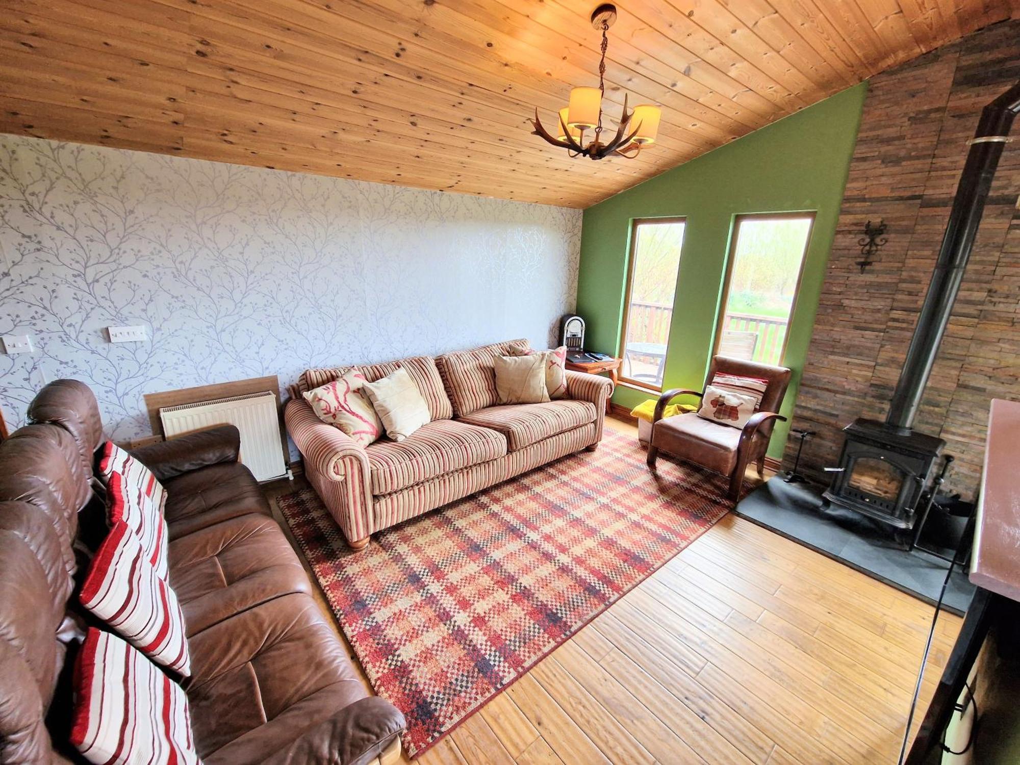 Torridon 1 With Private Hot Tub - Fife - Loch Leven - Lomond Hills- Pet Friendly Kelty Exterior foto